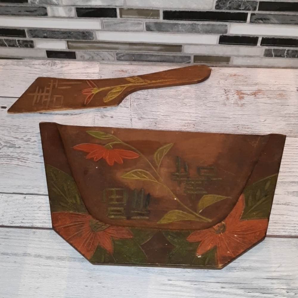 Vintage wooden 1970s cheese ball tray knife set
